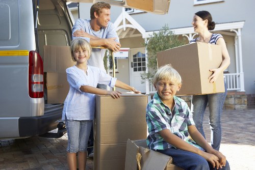 Efficient local removals support for small moves in Perivale